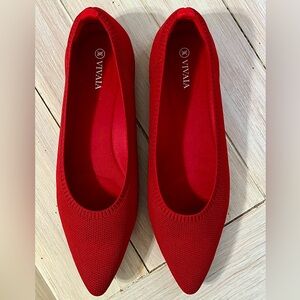 Vivaia Aria pointed toe flat Ruby Red Size 10